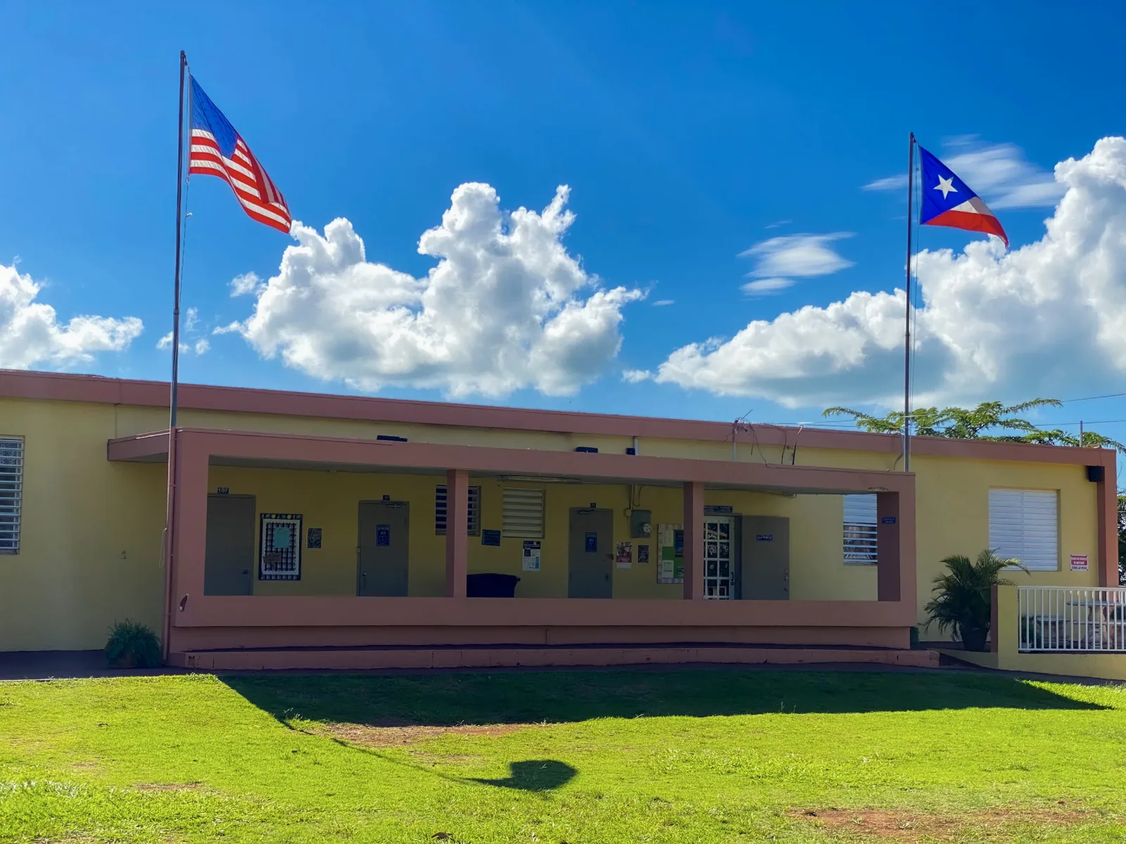 Bella Vista Adventist Academy main building